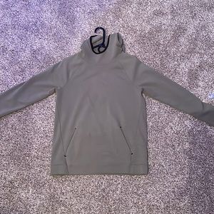 old navy sweatshirt. great condition, been worn twice. the color is olive green